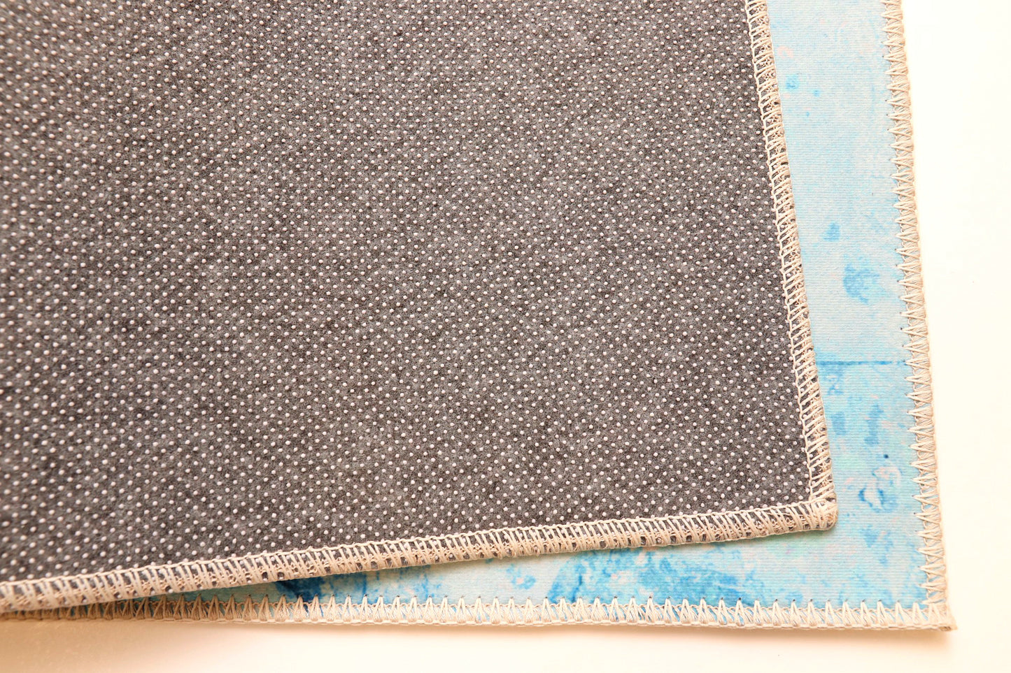 Ocean Voyage Clam Shell Olivia's Home Accent Washable Rug 22" x 32"