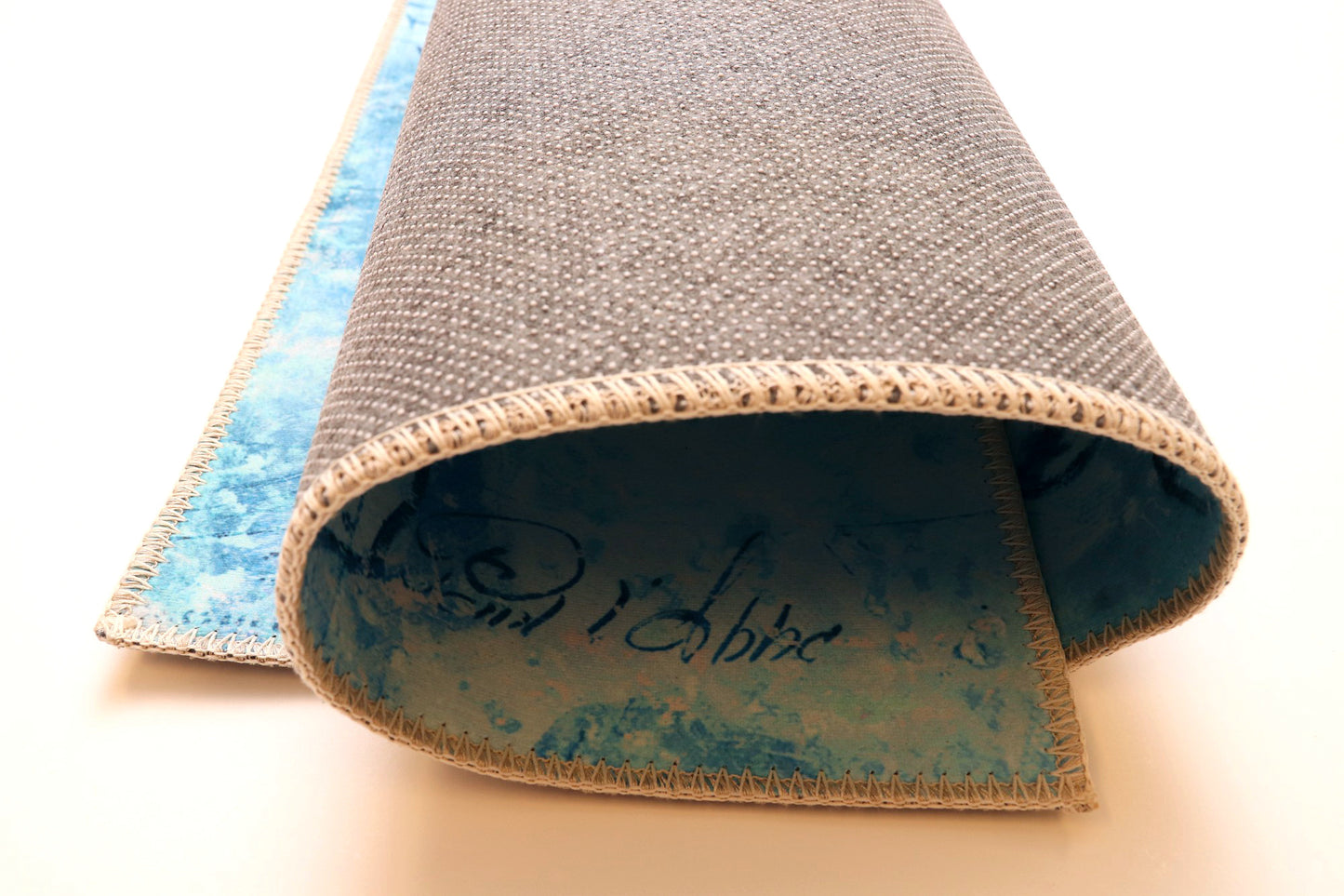 Ocean Voyage Clam Shell Olivia's Home Accent Washable Rug 22" x 32"
