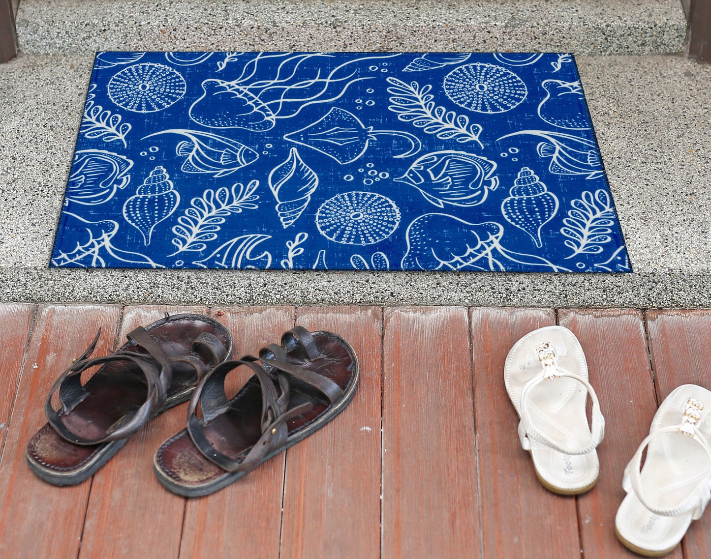 Sea Life Pattern Olivia's Home Accent Rug with Shells Ocean Themed Washable Rug 22" x 32"